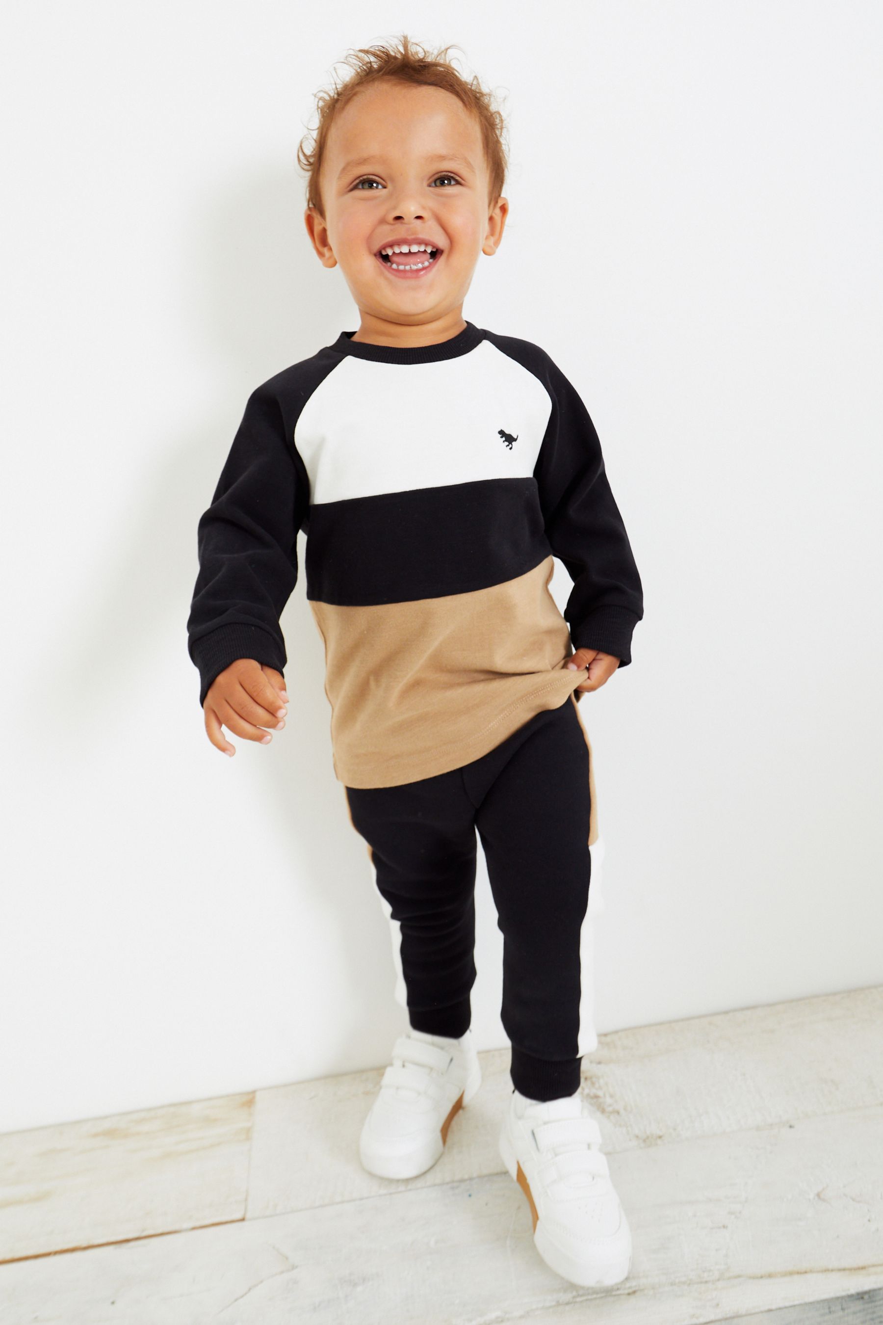 Black Long Sleeve Cosy Colourblock T-Shirt and Jogger Set (3mths-7yrs)