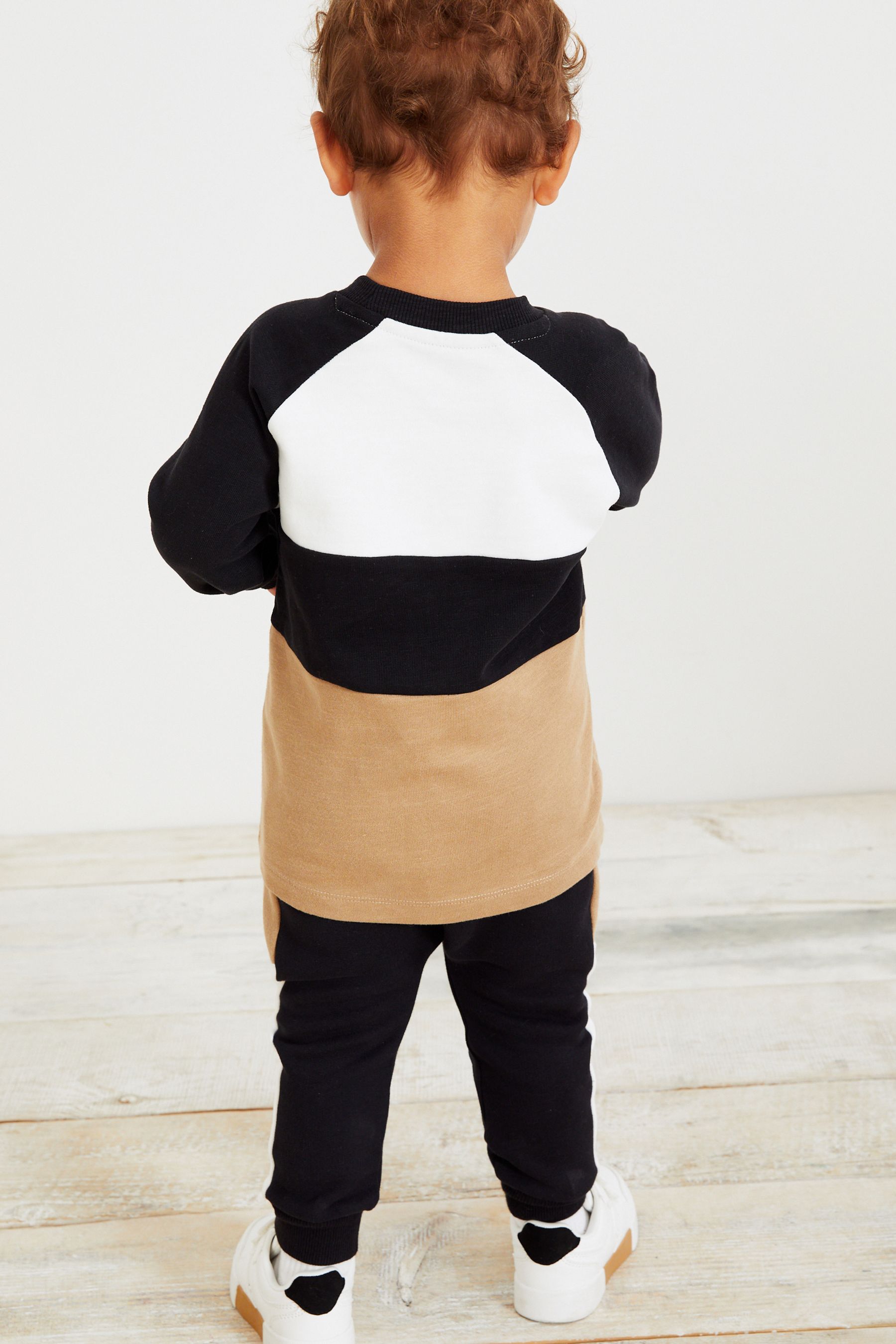 Black Long Sleeve Cosy Colourblock T-Shirt and Jogger Set (3mths-7yrs)