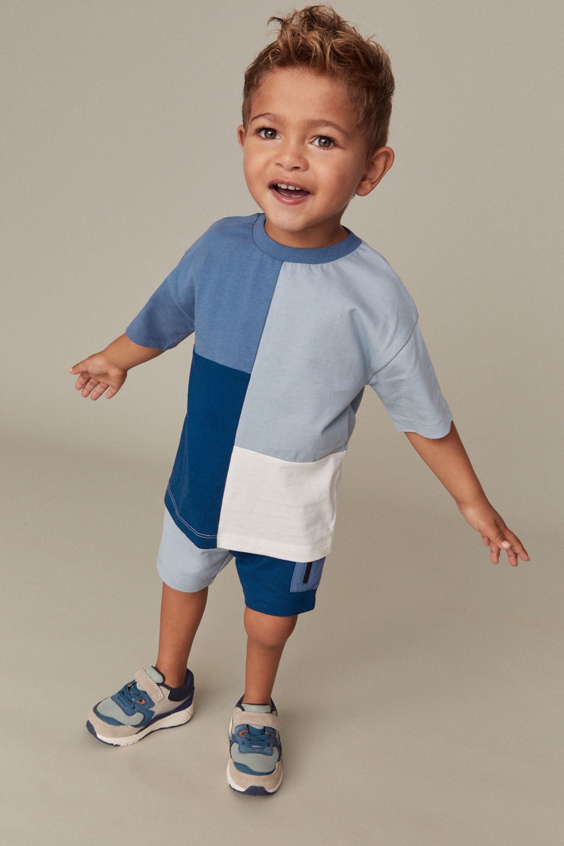 Blue Oversized Short Sleeves Colourblock T-Shirt and Shorts Set (3mths-7yrs)