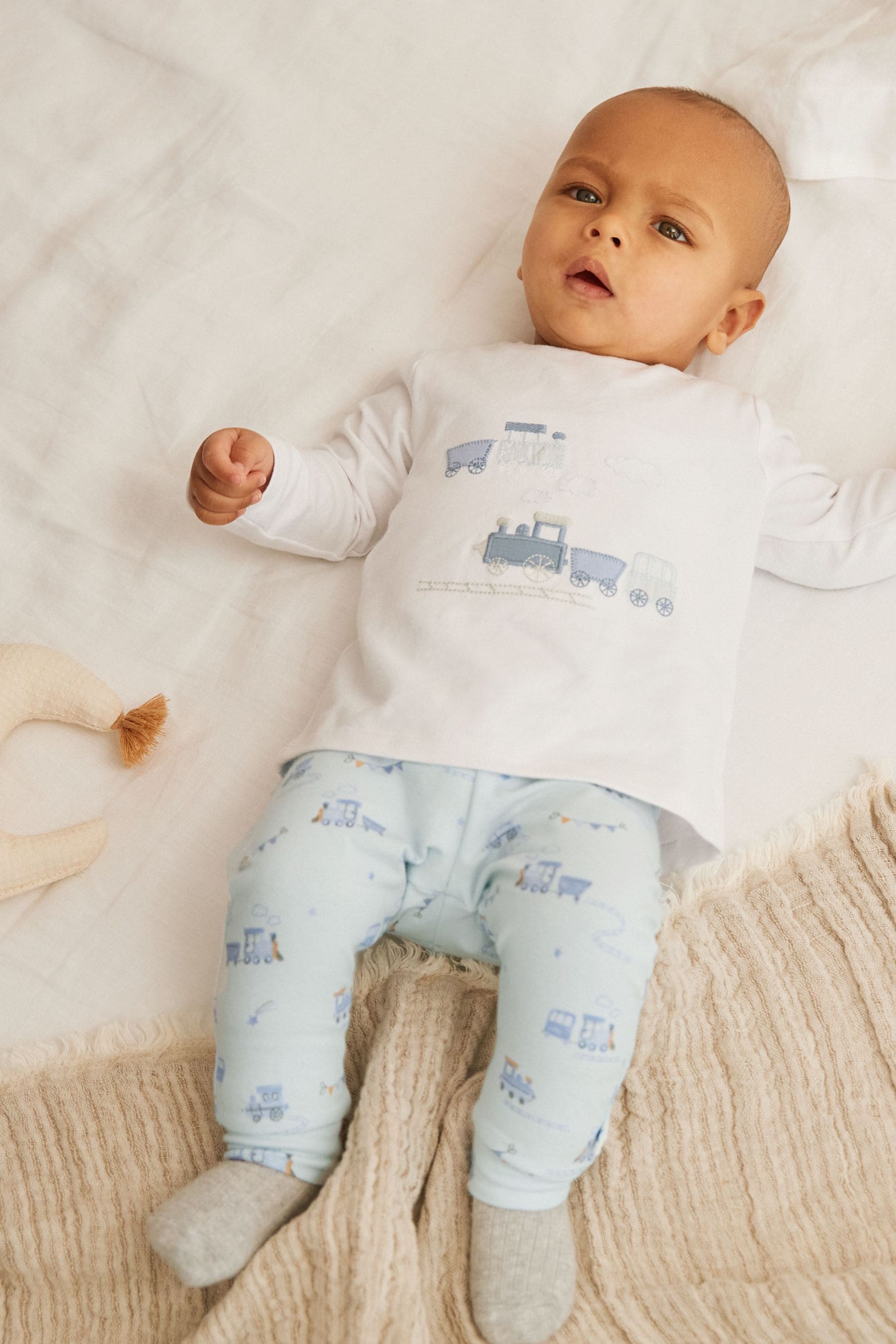 Blue Train Baby T-Shirt And Leggings 2 Piece Set