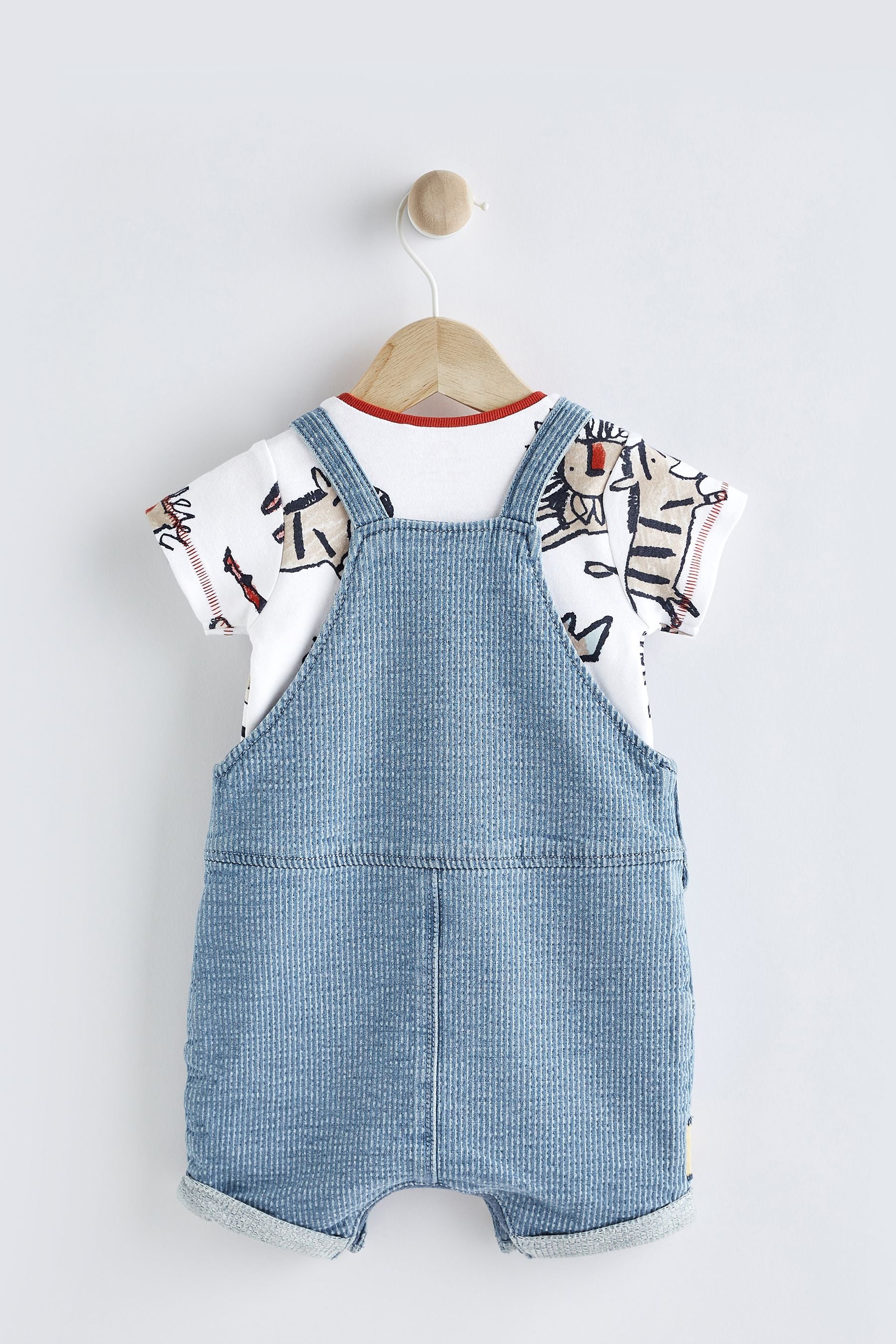 Jersey Giraffe 2 Piece Baby Denim Dungarees And Bodysuit Set (0mths-2yrs)